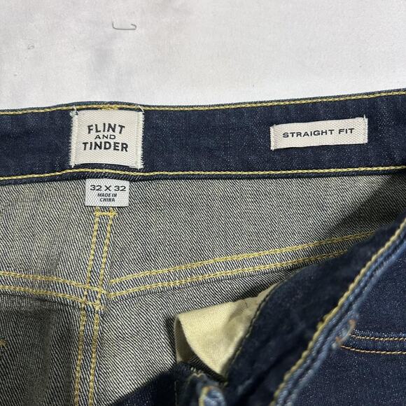 Flint and Tinder Jeans Mens 32x32 Blue Straight Fit Denim Stretch Classic Casual - Picture 2 of 9
